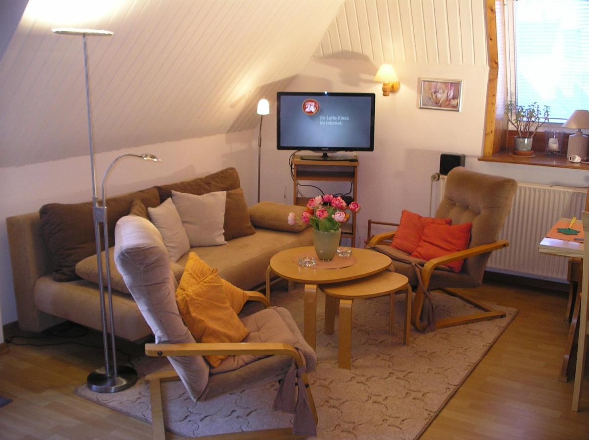 Ferienwohnung Haus Mit Lilie Und Rose Westerdeichstrich Exterior foto