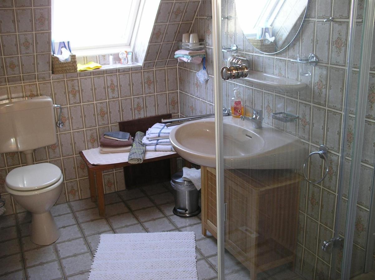 Ferienwohnung Haus Mit Lilie Und Rose Westerdeichstrich Exterior foto